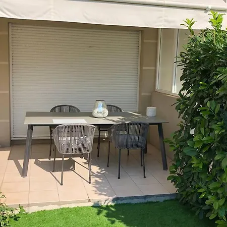 Les Eucalyptus Dans Domaine Privé à Apartamento
