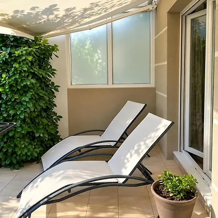 Daire Les Eucalyptus Dans Domaine Prive A Cannes