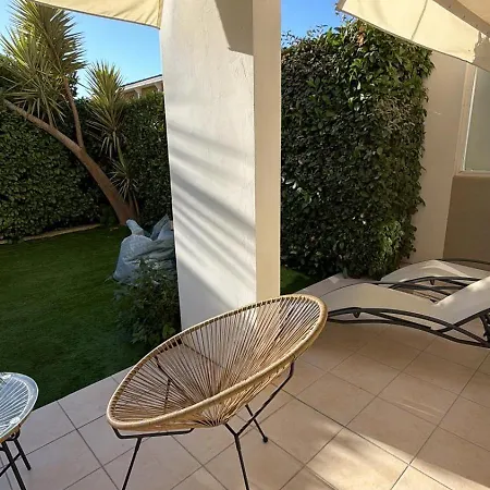Les Eucalyptus Dans Domaine Prive A * Cannes