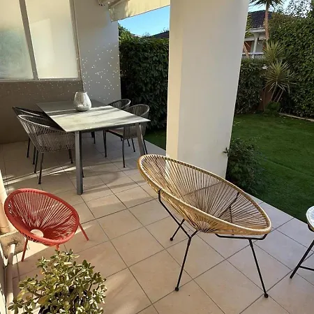 Les Eucalyptus Dans Domaine Prive A Apartment