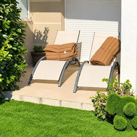 Les Eucalyptus Dans Domaine Prive A * Cannes